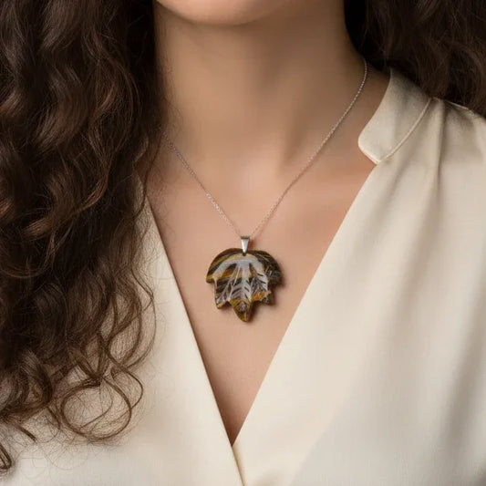 Pendentif feuille sculptée feuille Œil de Tigre (PE1219-2)