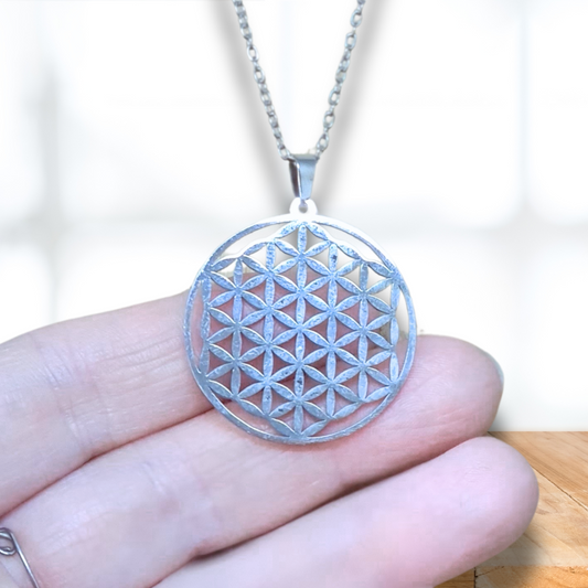 Pendentif Fleur de Vie en acier inoxydable argenté