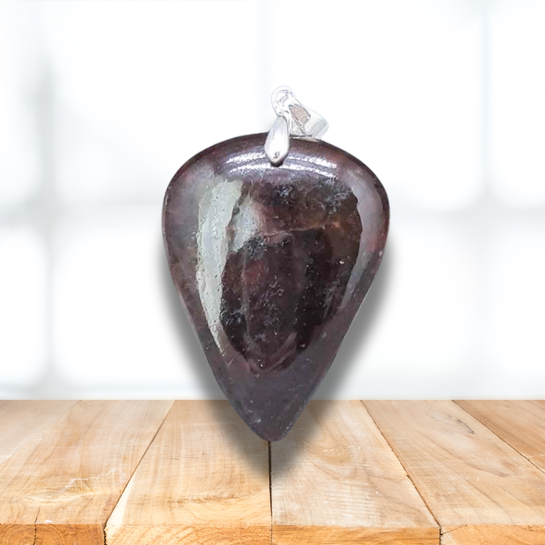 Pendentif en Grenat Pyrope (PE1823) - ENAE Minéraux