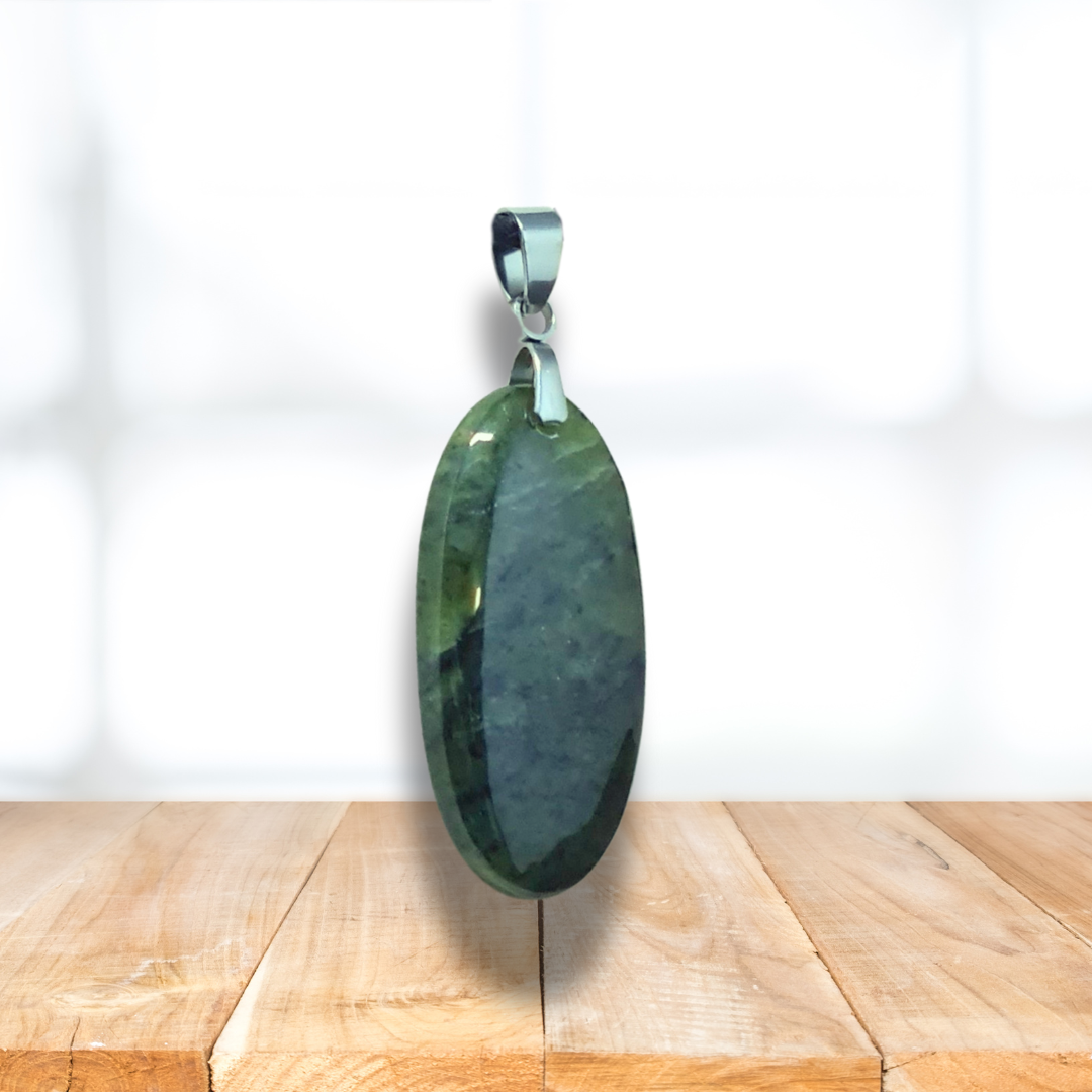 Pendentif en Jade Néphrite (PE2024) - ENAE Minéraux