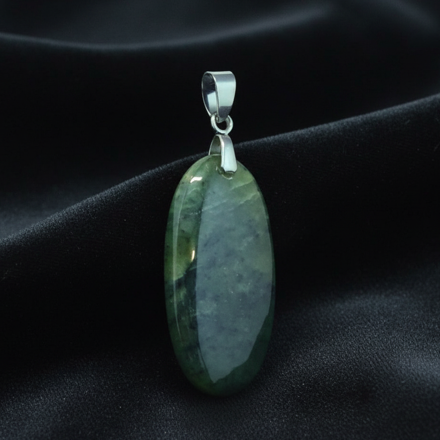 Pendentif en Jade Néphrite (PE2024)