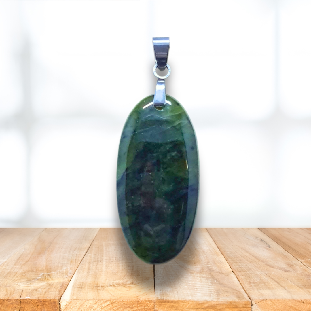 Pendentif en Jade Néphrite (PE2024) - ENAE Minéraux