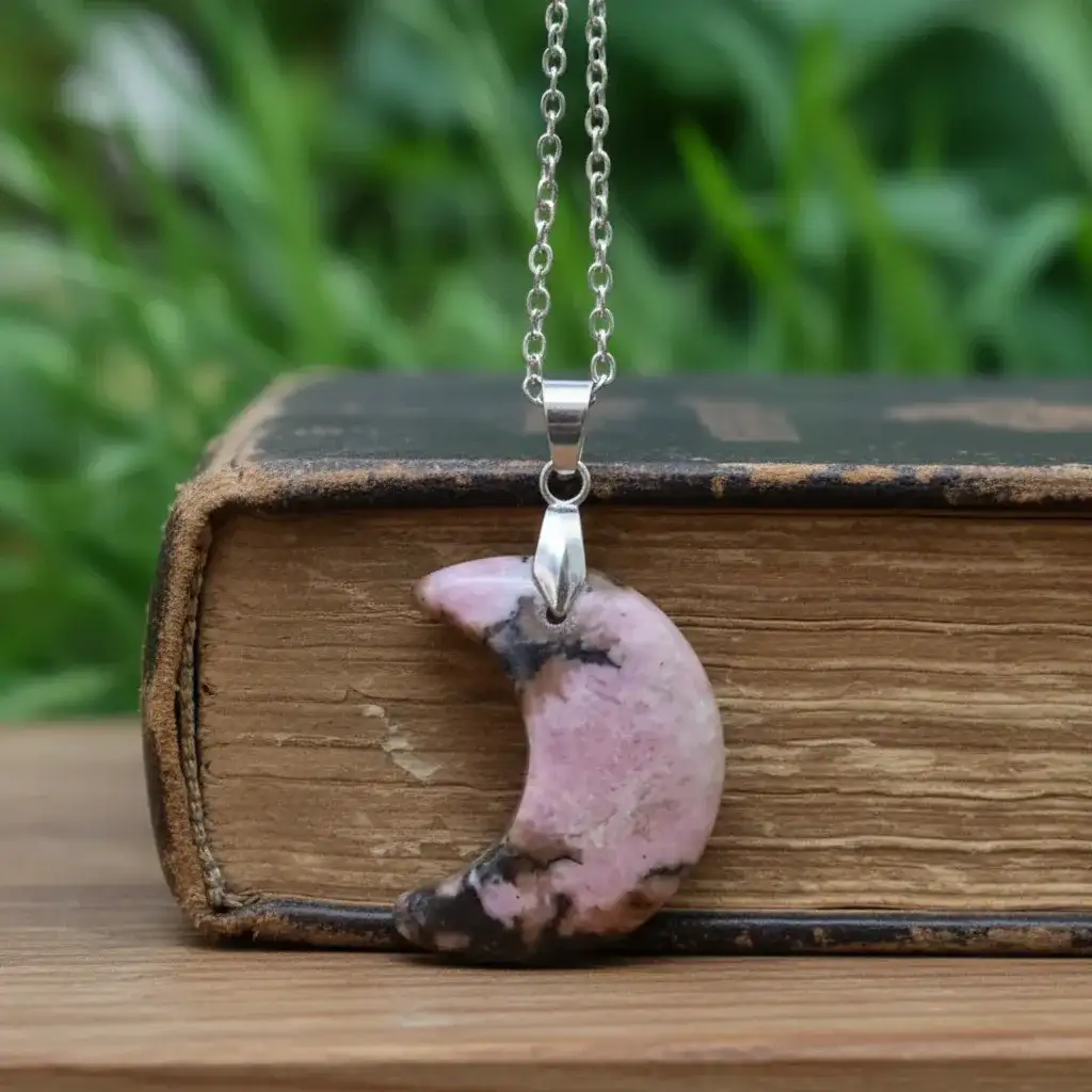 Pendentif Lune en Rhodonite (PE1979)