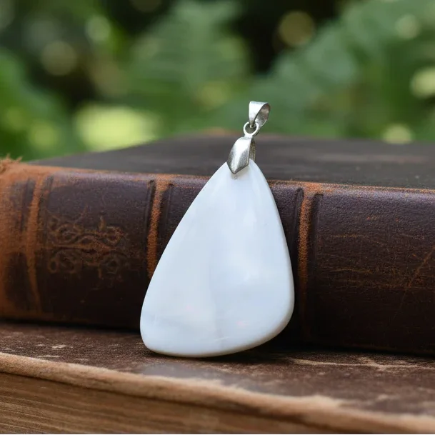 Pendentif en Opale blanche (PE1172-1)