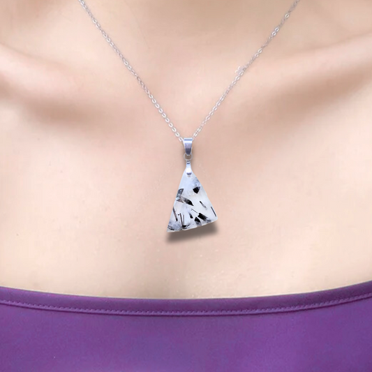 Pendentif en Quartz à Tourmaline noire (PE1996)