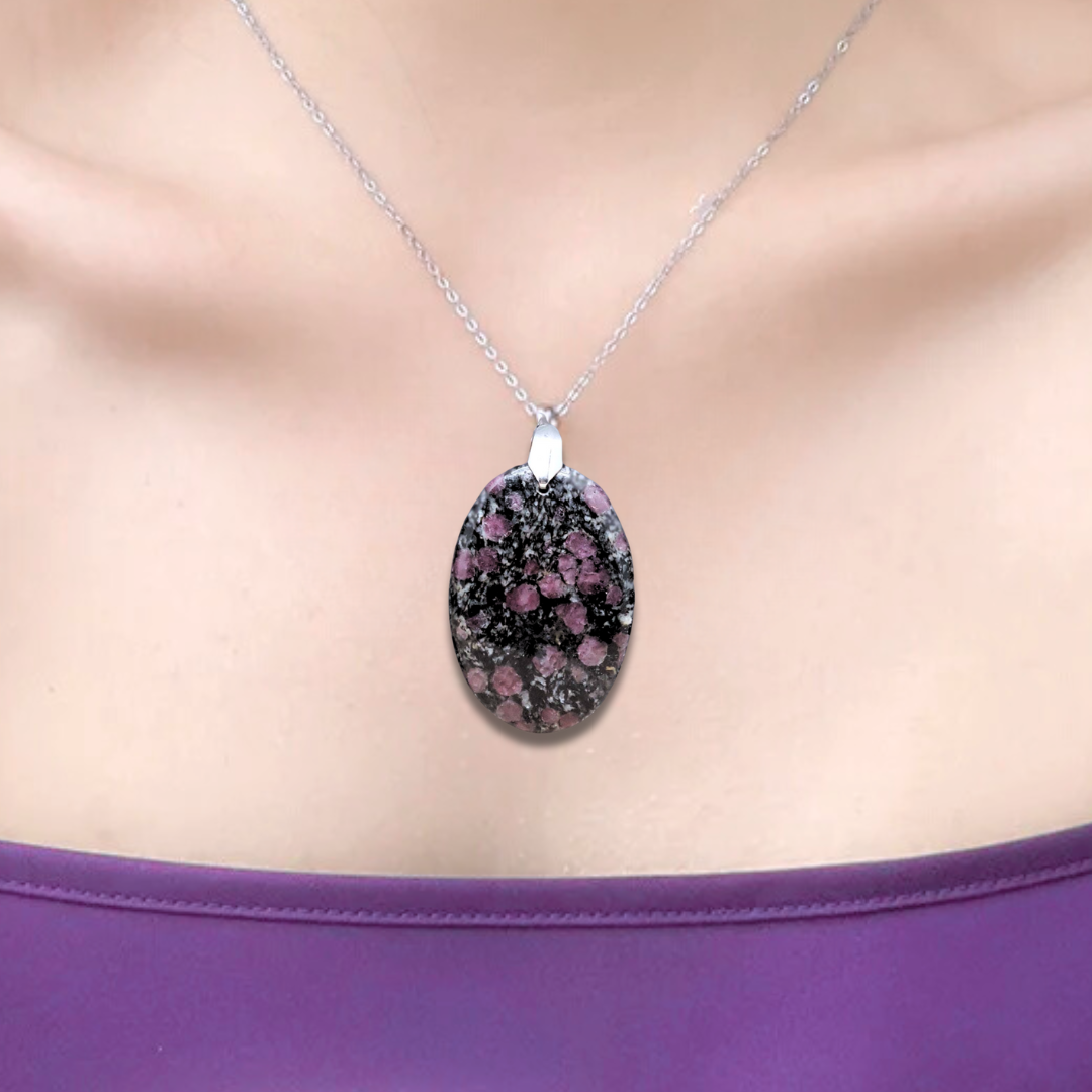 Pendentif en Rubis sur Biotite (PE1167)