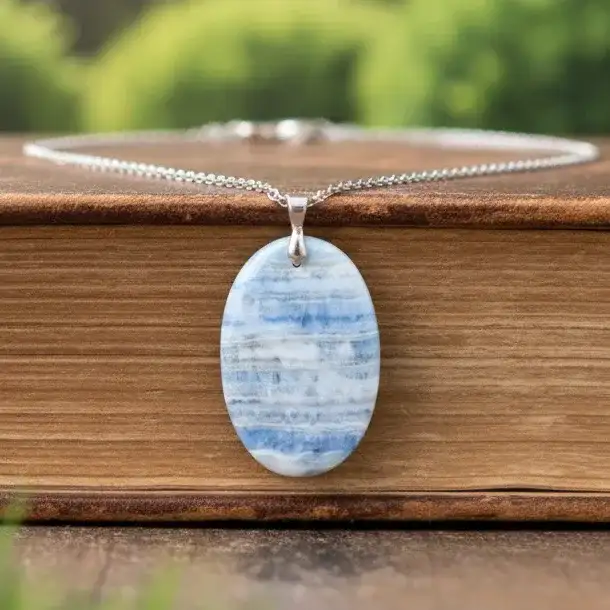Pendentif en Scheelite et Dolomite (PE1956)