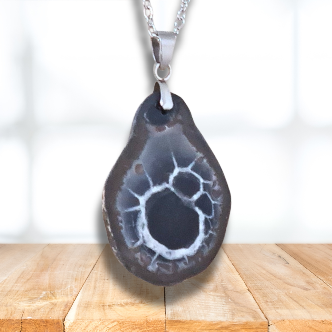 Pendentif en Septaria dos brut (PE1331) - ENAE Minéraux