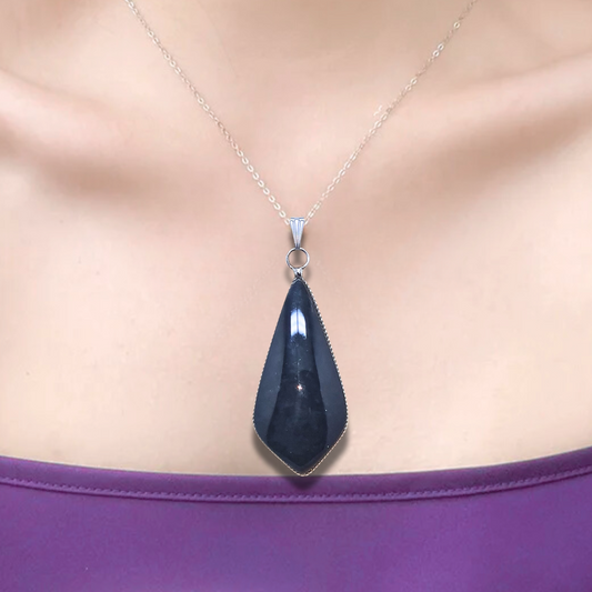 Pendentif serti en Obsidienne Manta Huichol (PE1880)