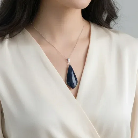 Pendentif serti en Obsidienne Manta Huichol (PE1880)