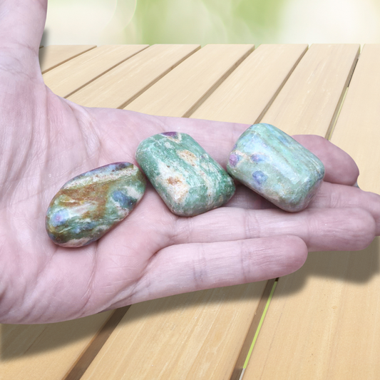 Rubis sur Fuchsite - Pierre roulée (PRGFL439) - ENAE Minéraux