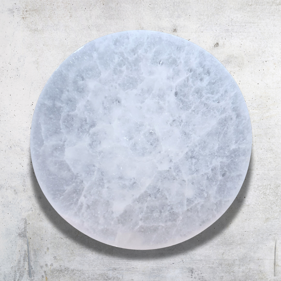 Plaque en Sélénite avec Cube de Metatron gravé 250g - ENAE Minéraux
