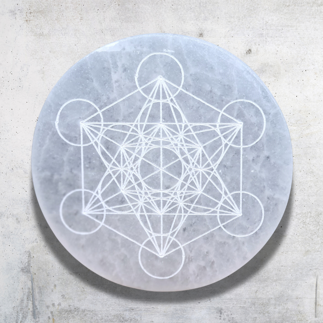 Plaque en Sélénite avec Cube de Metatron gravé 250g - ENAE Minéraux