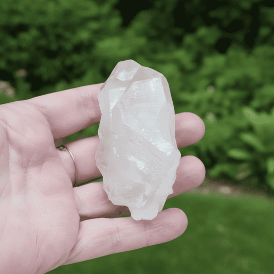 Pointe de Cristal de Roche brute 86g (MB258)