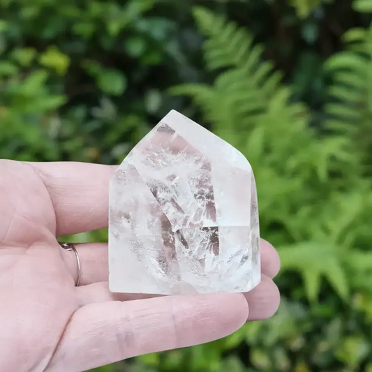 Pointe de Cristal de roche semi polie 118g (PRGFL143 - 2)