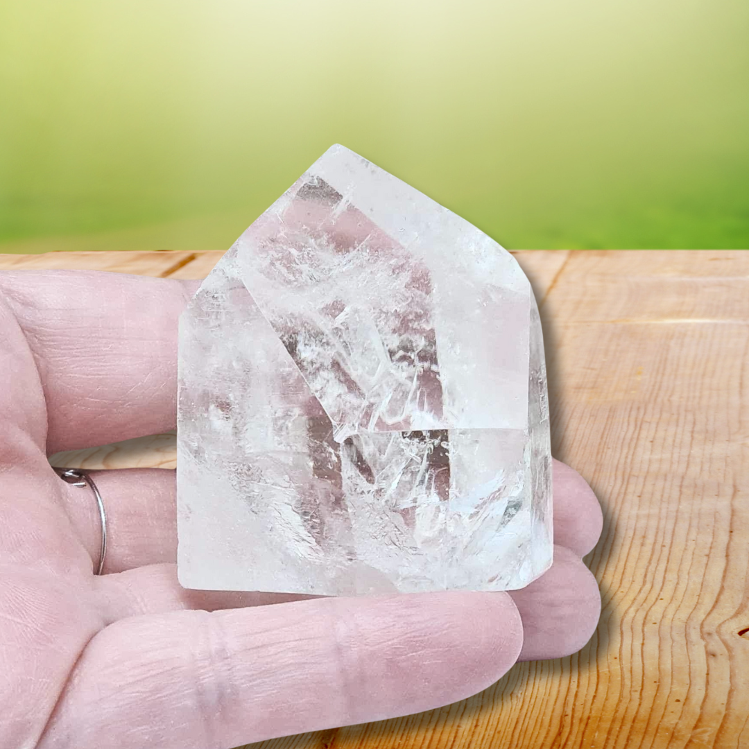 Pointe de Cristal de roche semi polie 118g (PRGFL143-2) - ENAE Minéraux