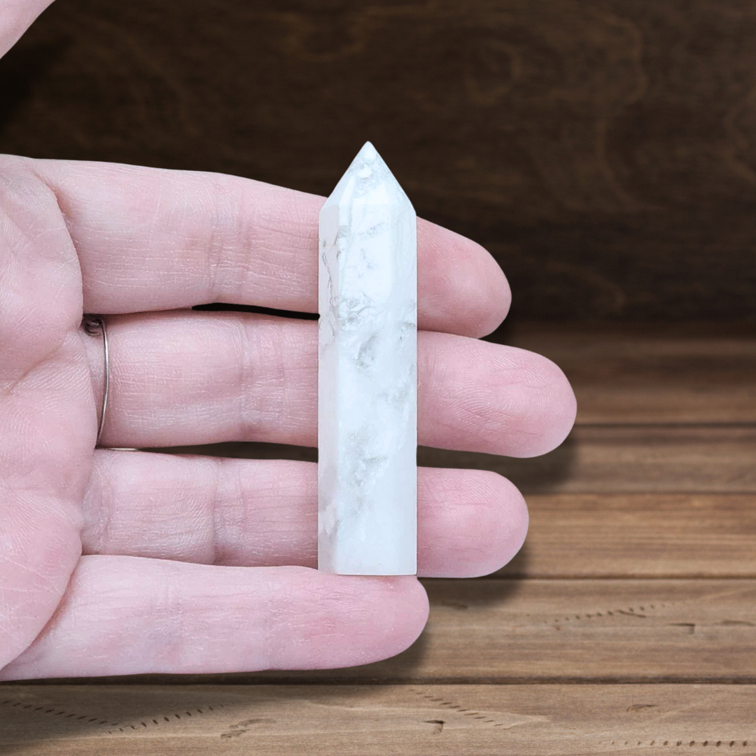 Pointe en Howlite 19g (PRGFL505-2) - ENAE Minéraux