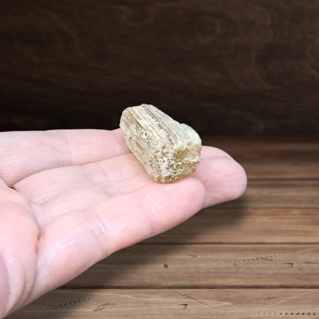 Scapolite brute 15g (MB551-1) - ENAE Minéraux