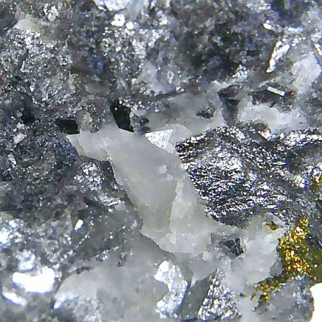 Skuttérudite, Calcite et Chalcopyrite brute (MB189-2) - ENAE Minéraux