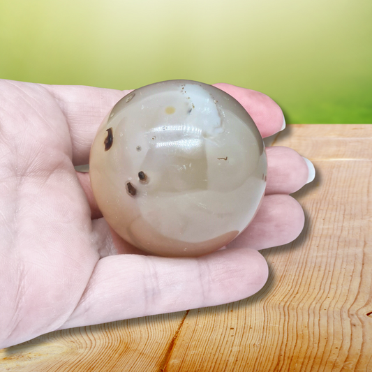 Sphère en Calcédoine 134g (PRGFL669)