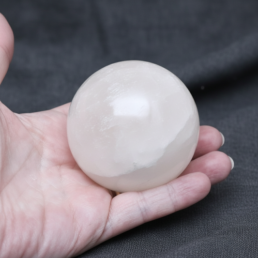 Sphère en Sélénite 273g (PRGFL700-2)
