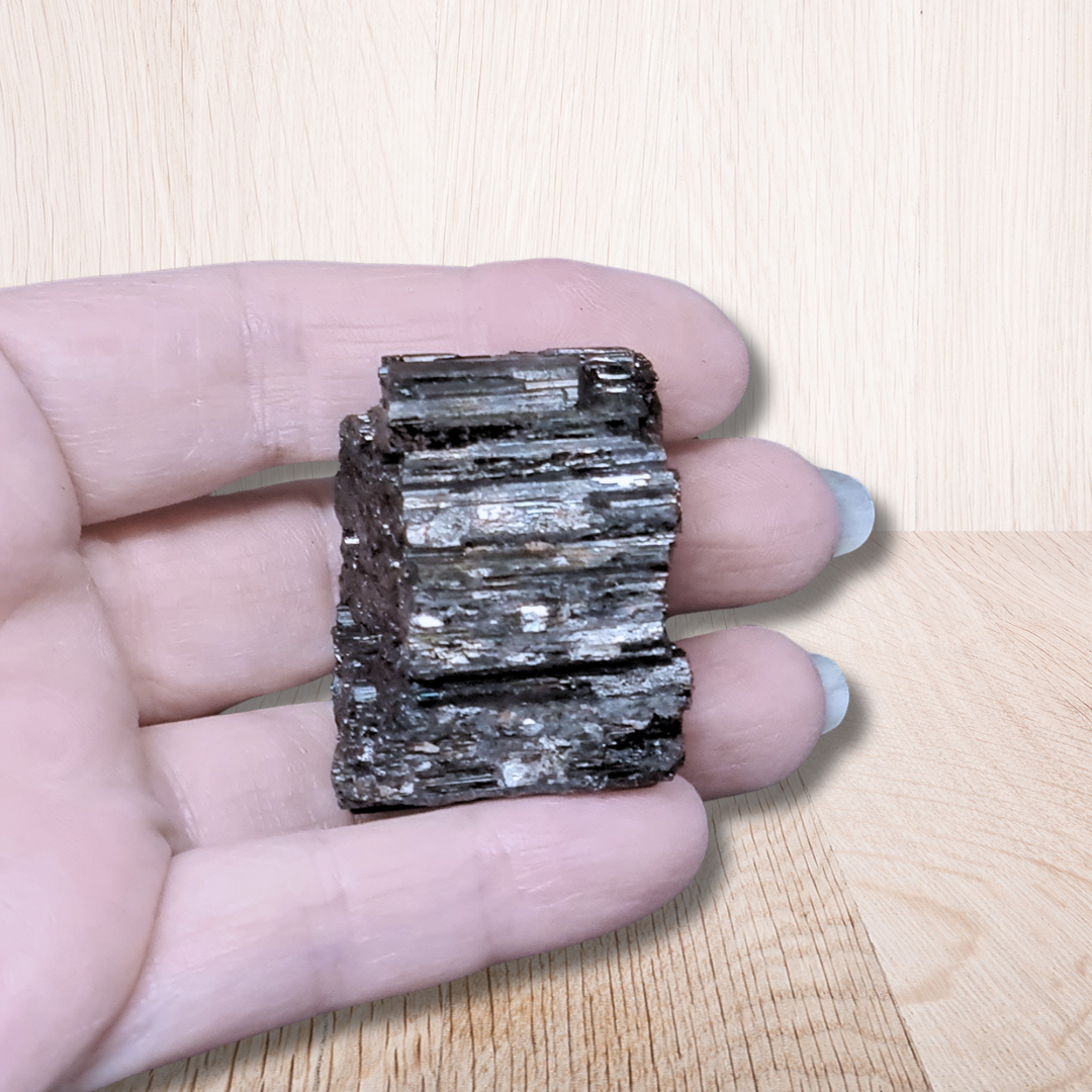 Tourmaline noire brute (MB535-6)
