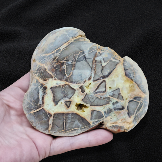 Tranche de Septaria et Calcite jaune brute et polie 388g (MB452)