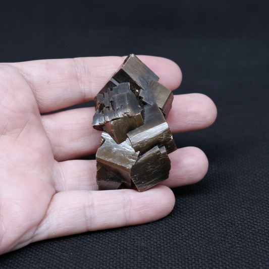 Cristaux de Vanadinite bruts 127g (MB413-6)