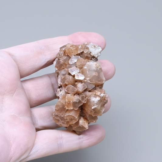 Aragonite brute forme Spoutnik 101g (MB120-1)