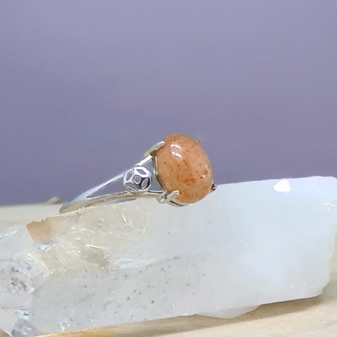 Bague réglable en Pierre de Soleil (BAG62-4)
