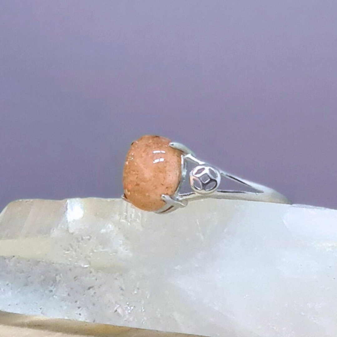 Bague réglable en Pierre de Soleil (BAG62-4)
