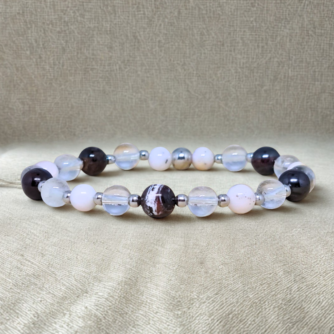 Bracelet en Sugilite, Opale rose et Cristal de Roche