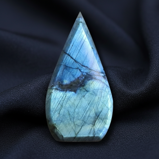 Flamme en Labradorite bleue 120g (PRGFL745)