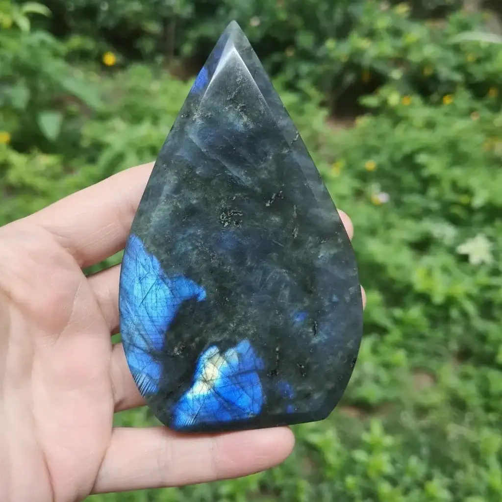 Flamme en Labradorite bleue 269g (PRGFL749)