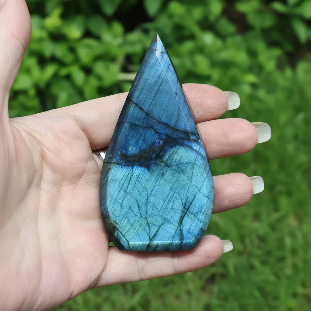 Flamme en Labradorite bleue 120g (PRGFL745)