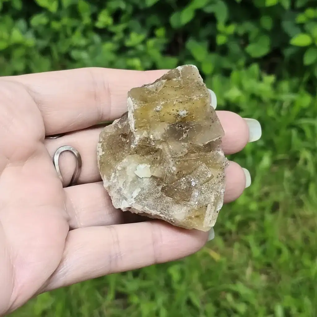 Fluorite jaune brute 81g (MB512)