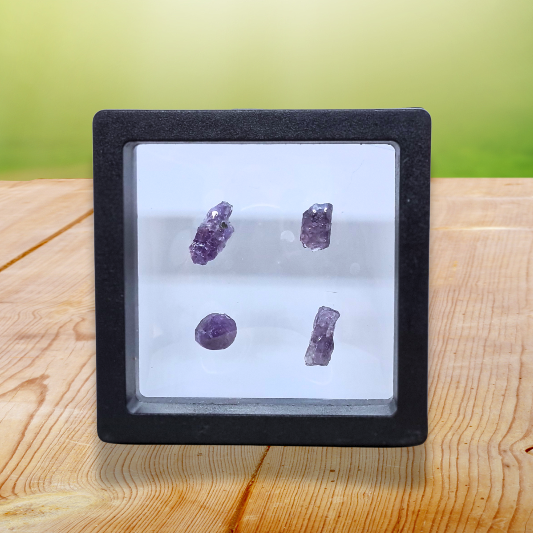 Lot de 4 Scapolite violettes brutes (MB567) - ENAE Minéraux