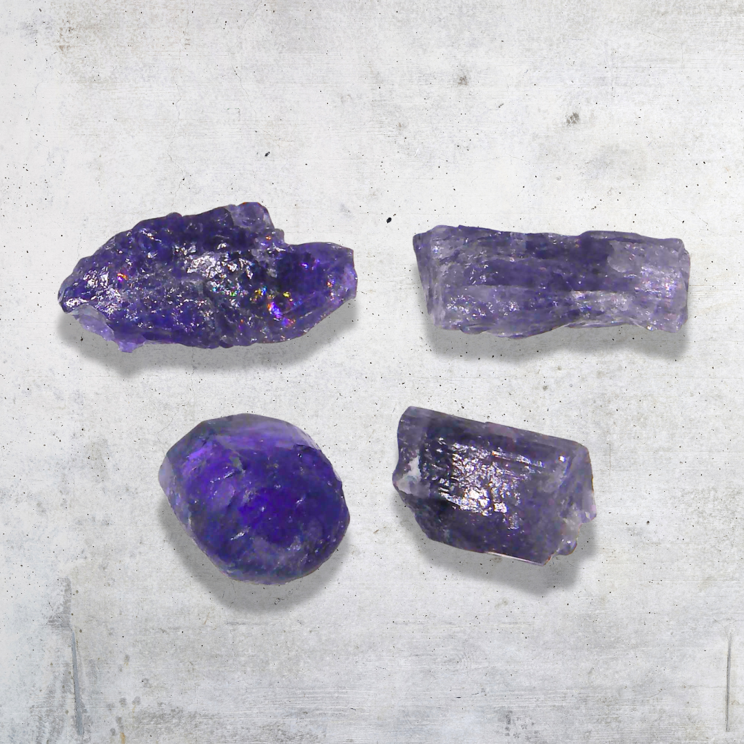 Lot de 4 Scapolite violettes brutes (MB567) - ENAE Minéraux