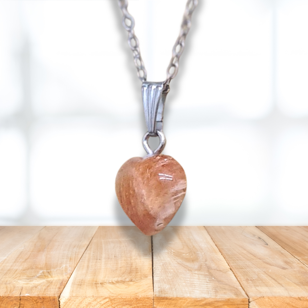 Pendentif cœur en Pierre de Soleil (PE2082-1) - ENAE Minéraux
