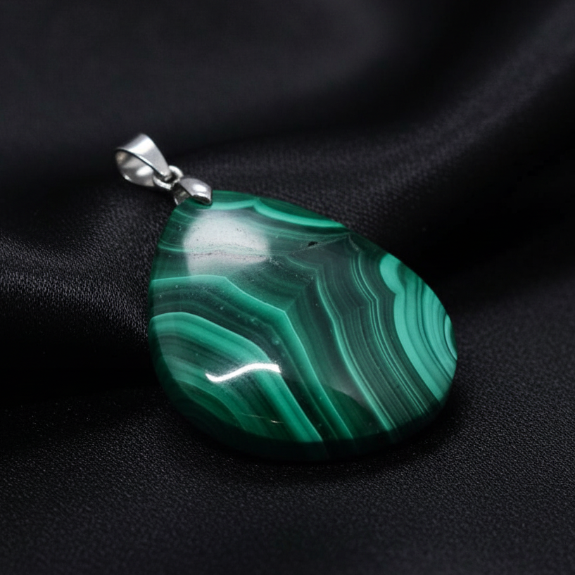 Pendentif en Malachite (PE2081) - ENAE Minéraux