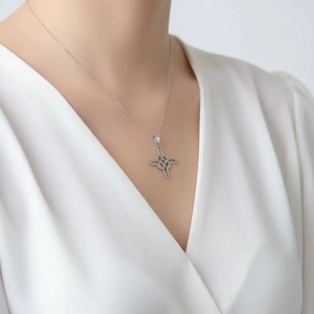 Pendentif Nœud de sorcière en acier inoxydable