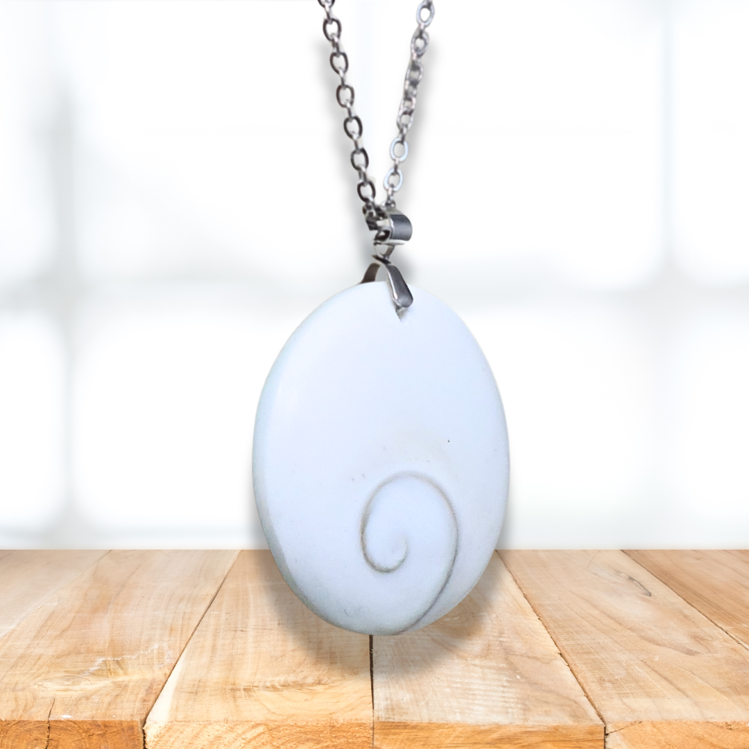 Pendentif en Œil de Sainte-Lucie (PE1916-2) - ENAE Minéraux
