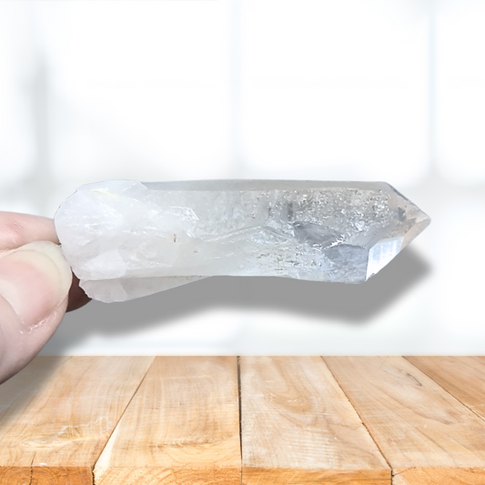 Pendentif en pointe brute de Cristal de Roche (PE2070) - ENAE Minéraux