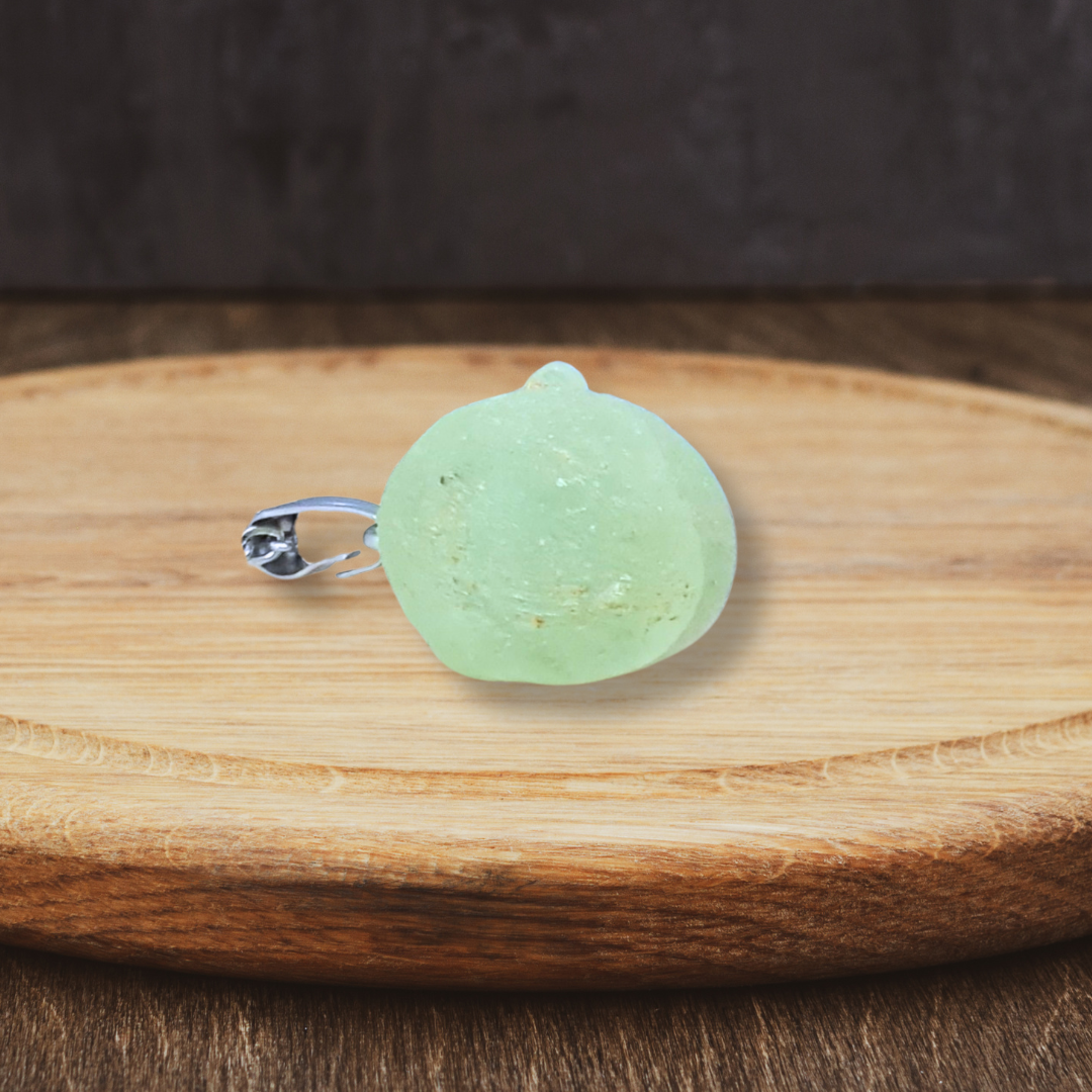 Pendentif en Prehnite brute (PE2097-2) - ENAE Minéraux