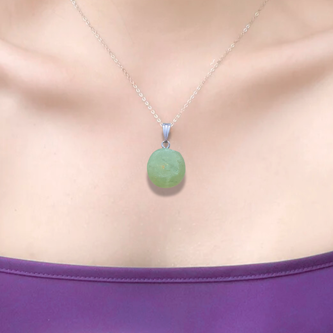 Pendentif en Prehnite brute (PE2097-2) - ENAE Minéraux