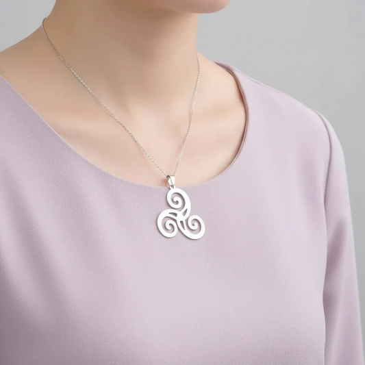 Pendentif Triskèle en acier inoxydable - ENAE Minéraux
