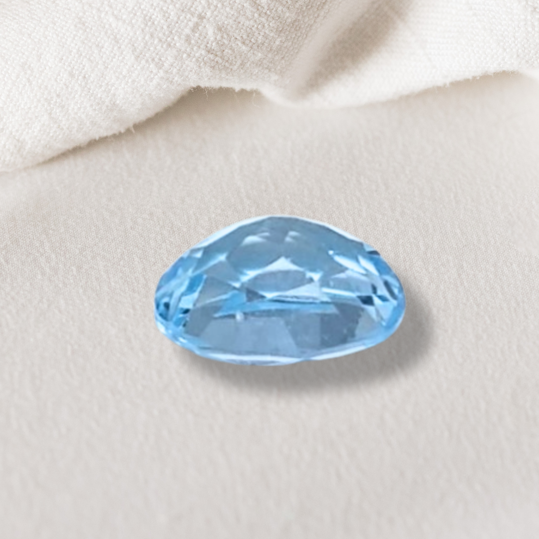 Topaze bleue gemme facettée (PGF744)