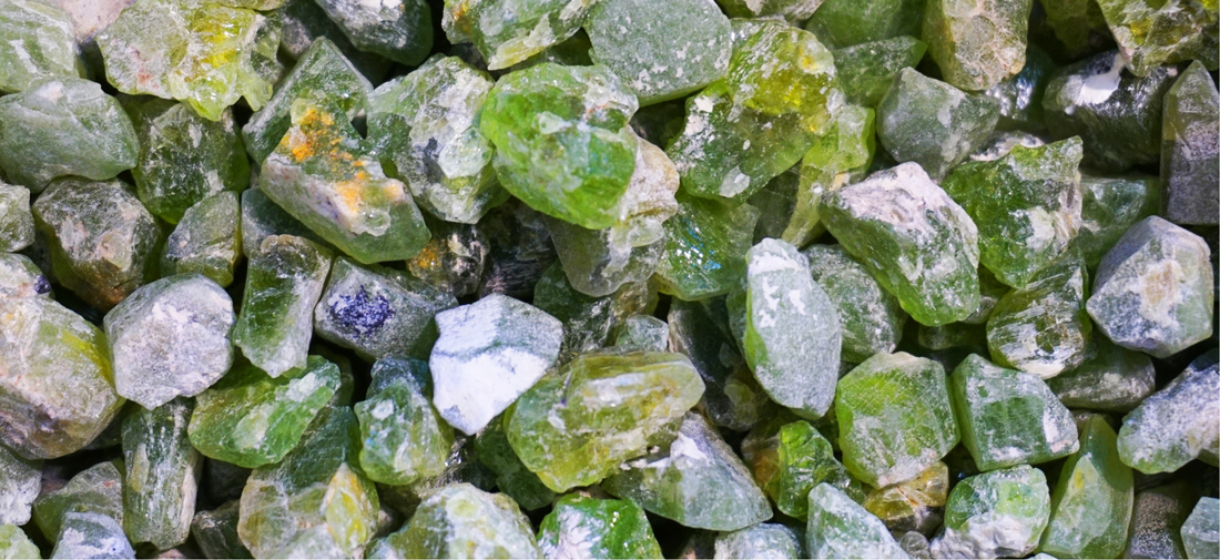 Minéraux et roches issus d'une éruption volcanique - ENAE Minéraux