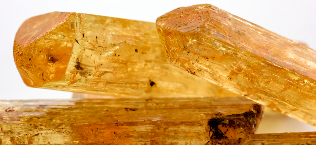 Topaze : Minéralogie, vertus et bienfaits en lithothérapie - ENAE Minéraux