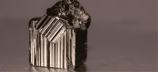 Pyrite : Minéralogie, vertus et bienfaits en lithothérapie